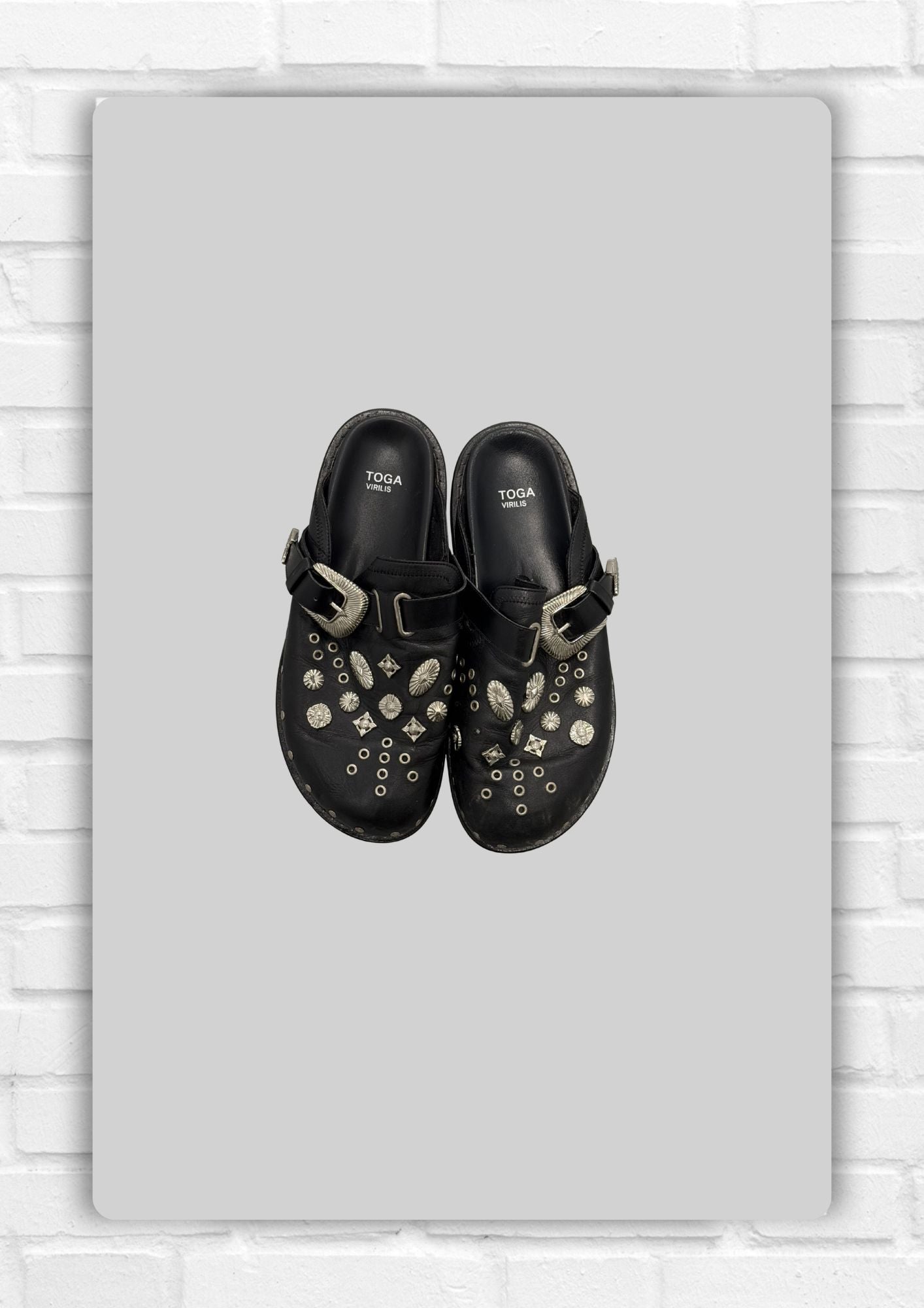 Toga Virilis Slip On